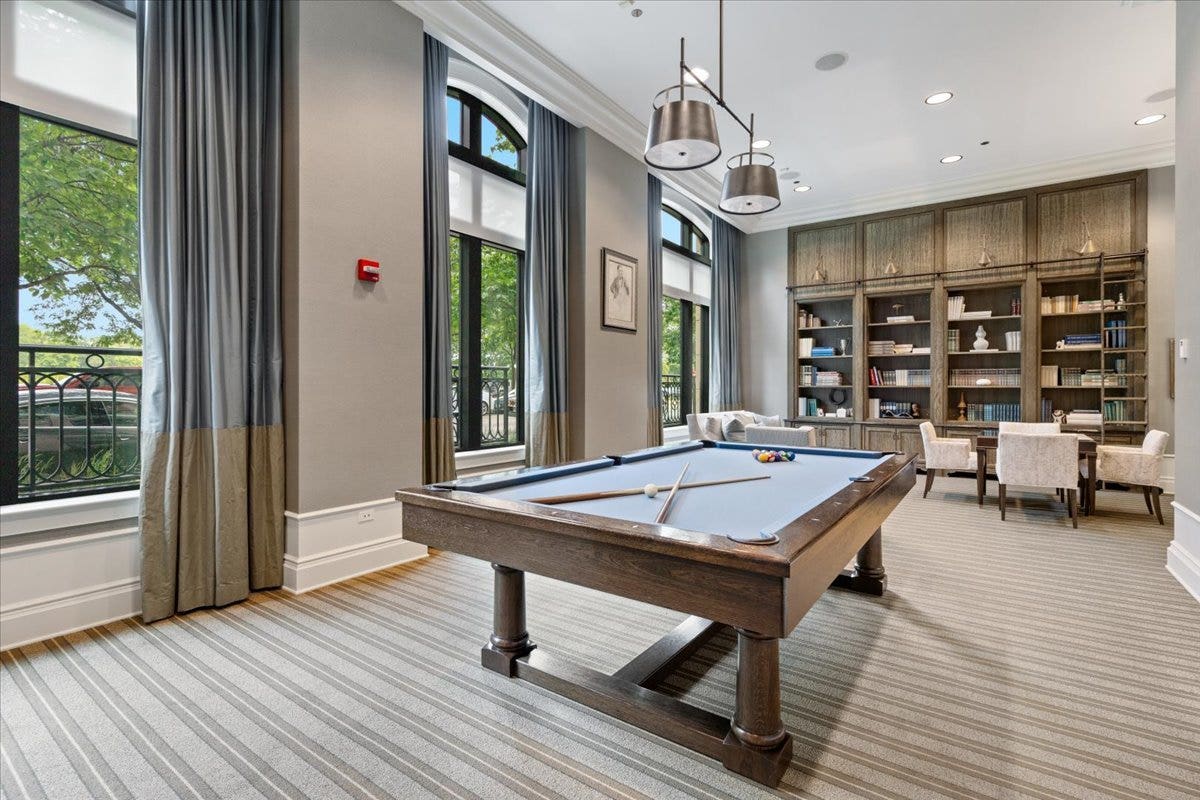 451 W Deming Place, Chicago, IL 60614