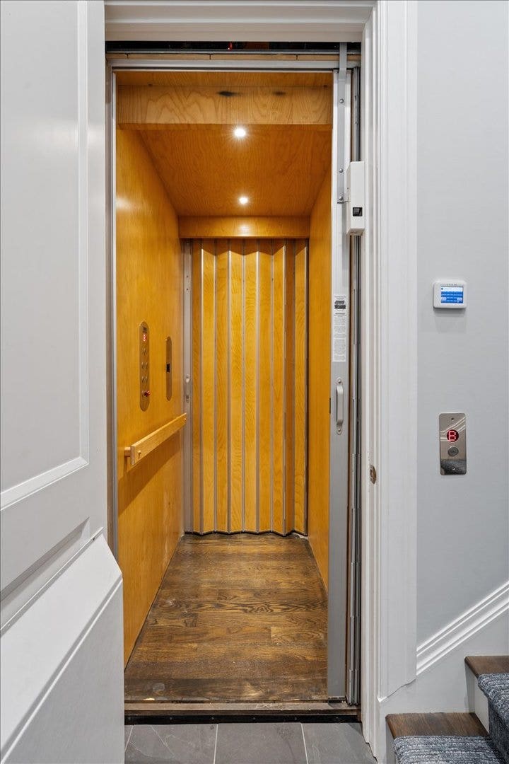 451 W Deming Place, Chicago, IL 60614