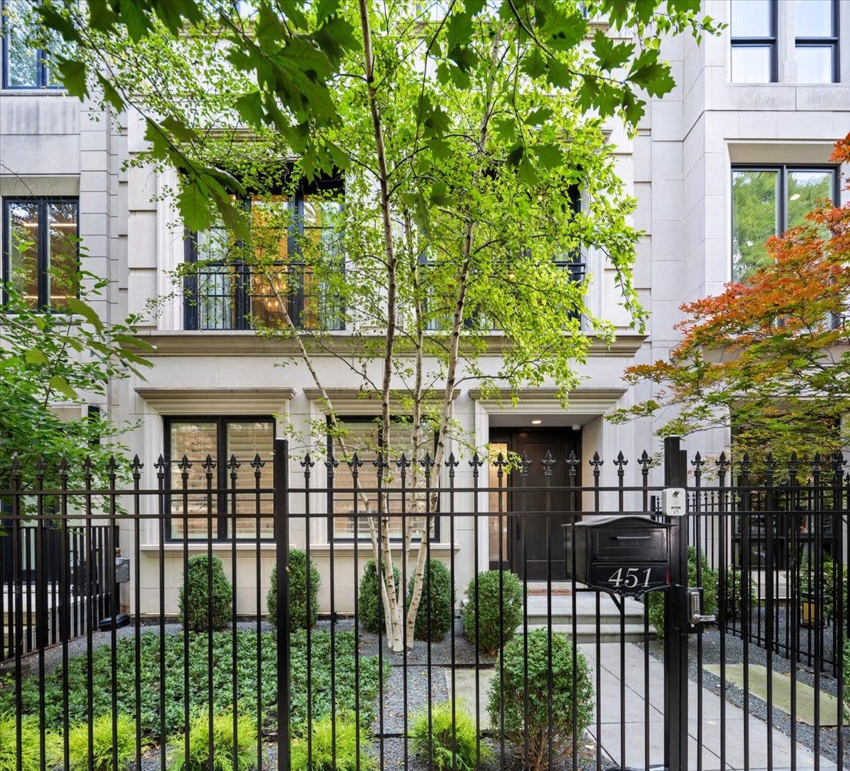 451 W Deming Place, Chicago, IL 60614