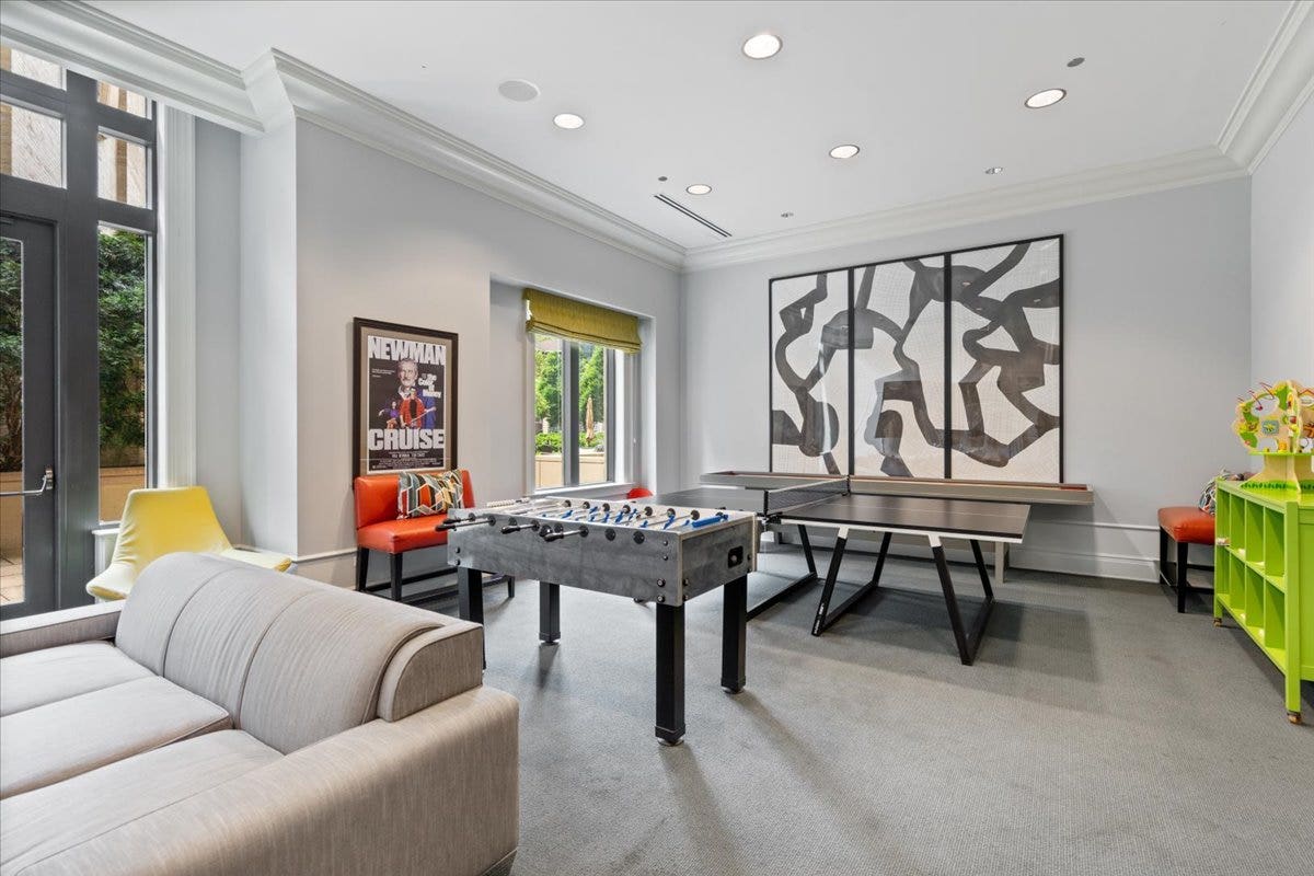 451 W Deming Place, Chicago, IL 60614