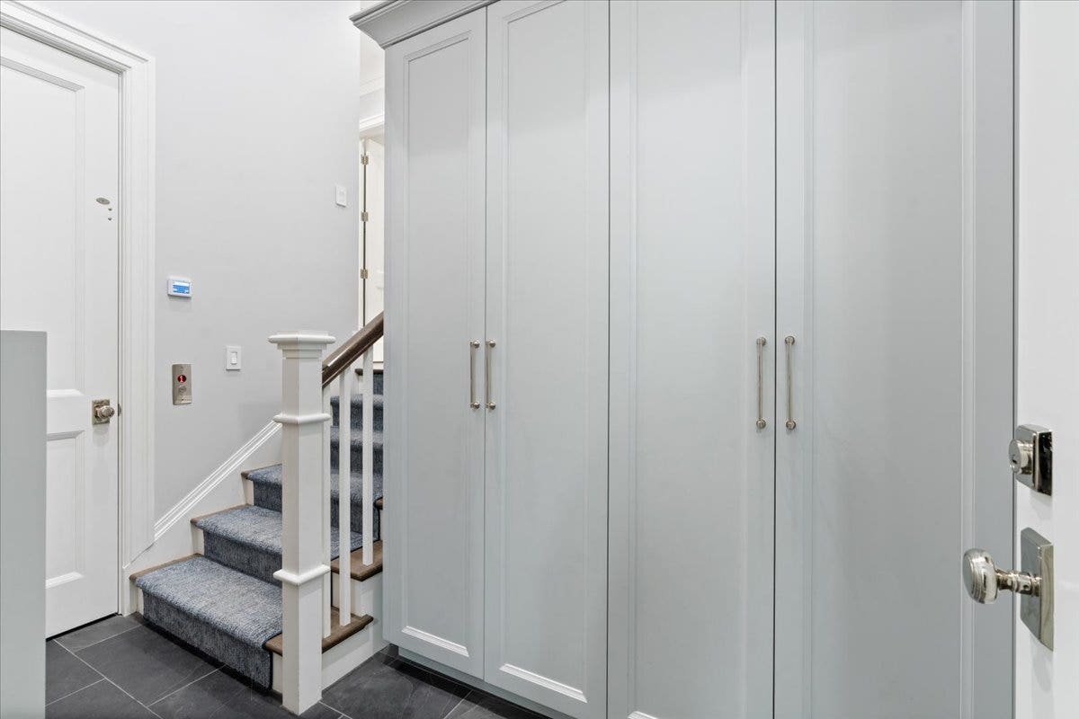 451 W Deming Place, Chicago, IL 60614