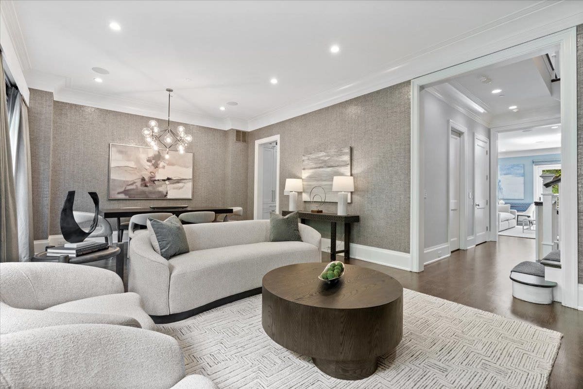 451 W Deming Place, Chicago, IL 60614