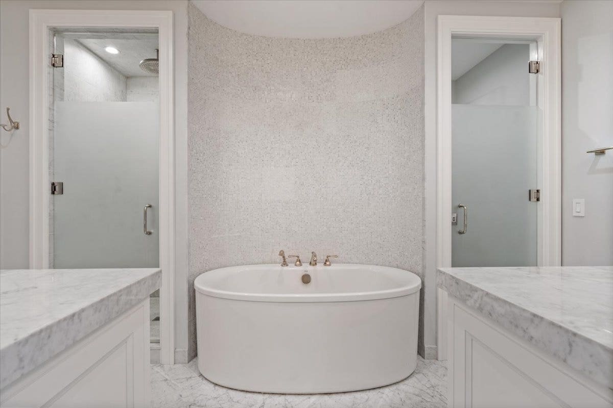 451 W Deming Place, Chicago, IL 60614