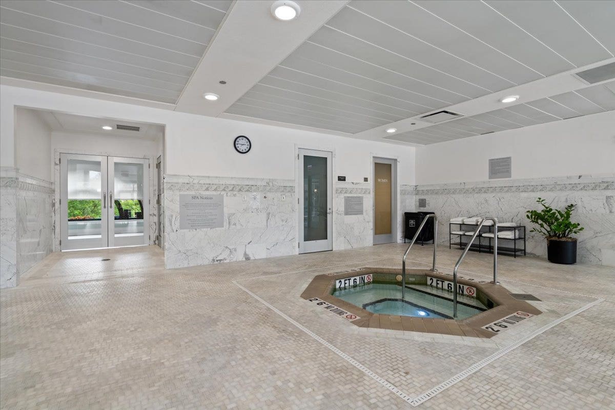 451 W Deming Place, Chicago, IL 60614