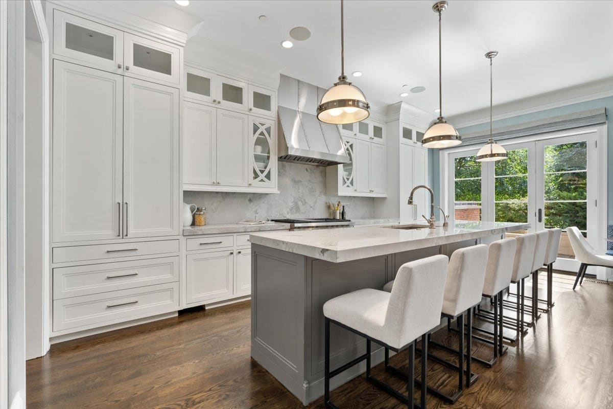 451 W Deming Place, Chicago, IL 60614