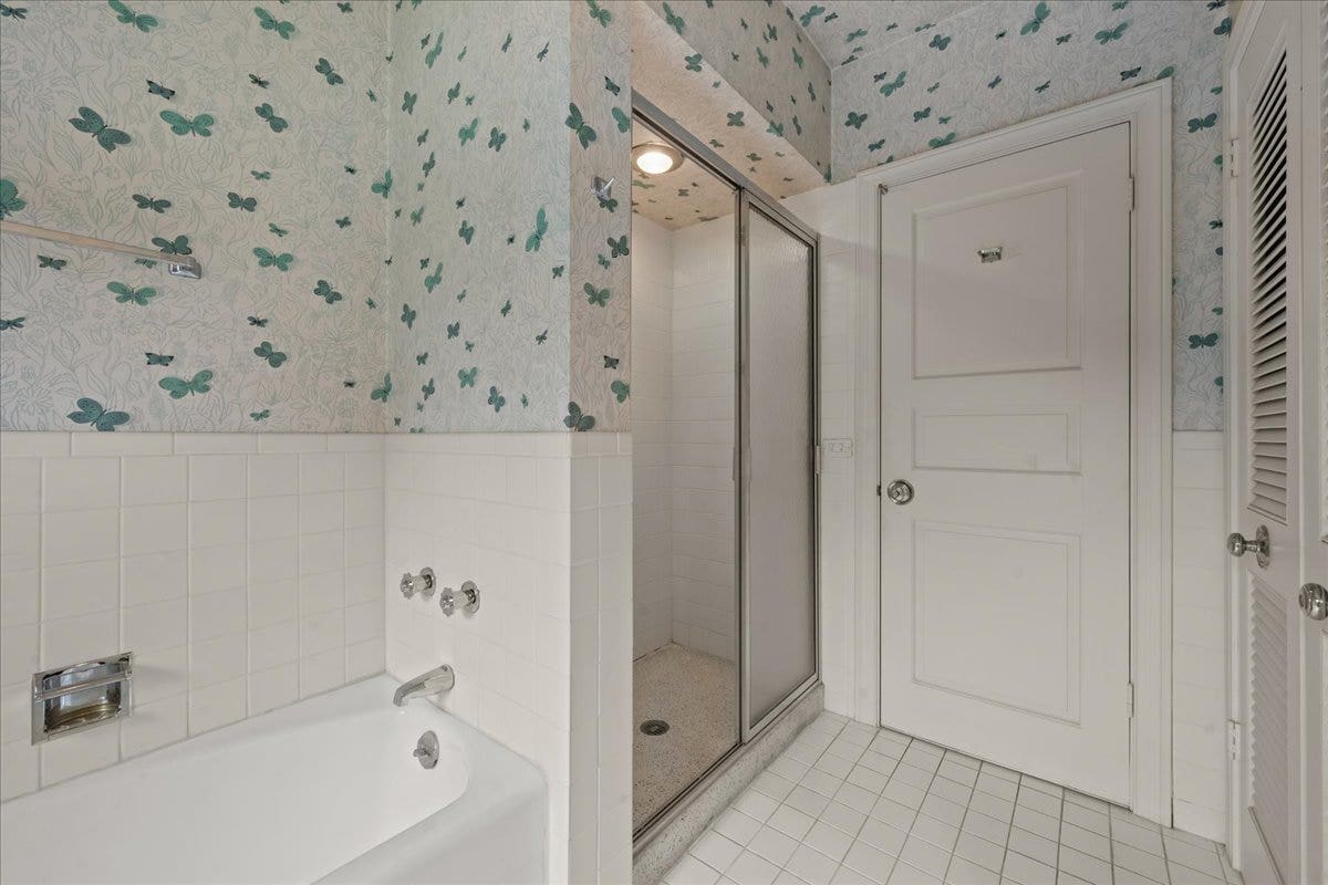 64 Locust Road, Winnetka, IL 60093 64 Locust Road, Winnetka, IL 60093