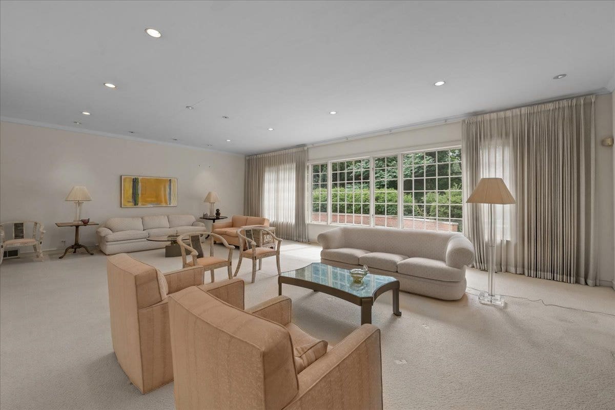 64 Locust Road, Winnetka, IL 60093 64 Locust Road, Winnetka, IL 60093