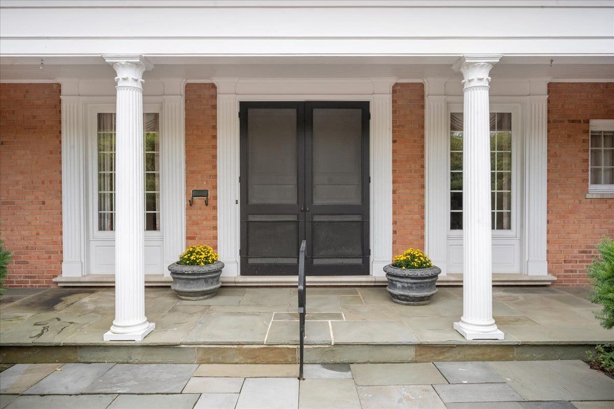 64 Locust Road, Winnetka, IL 60093 64 Locust Road, Winnetka, IL 60093