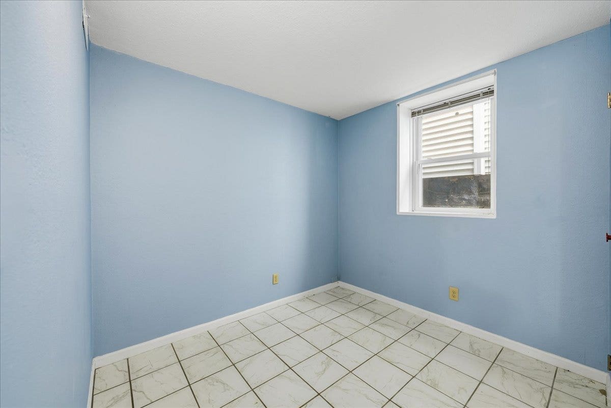 219 Youngs Avenue, Joliet, IL 60432 219 Youngs Avenue, Joliet, IL 60432