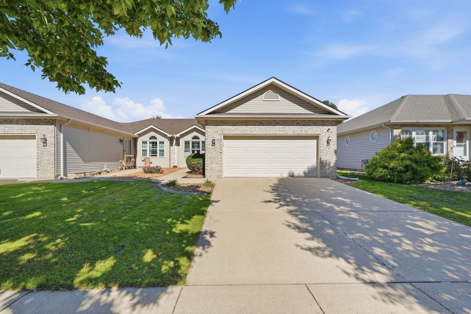 1419 Coral Bell Drive, Joliet, IL 60435