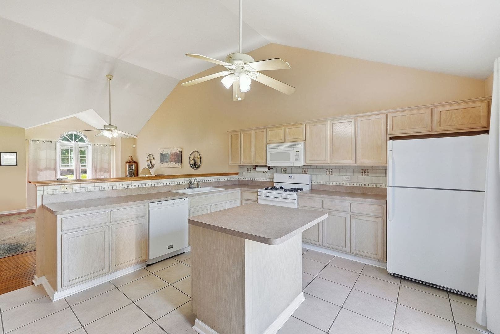 1419 Coral Bell Drive, Joliet, IL 60435