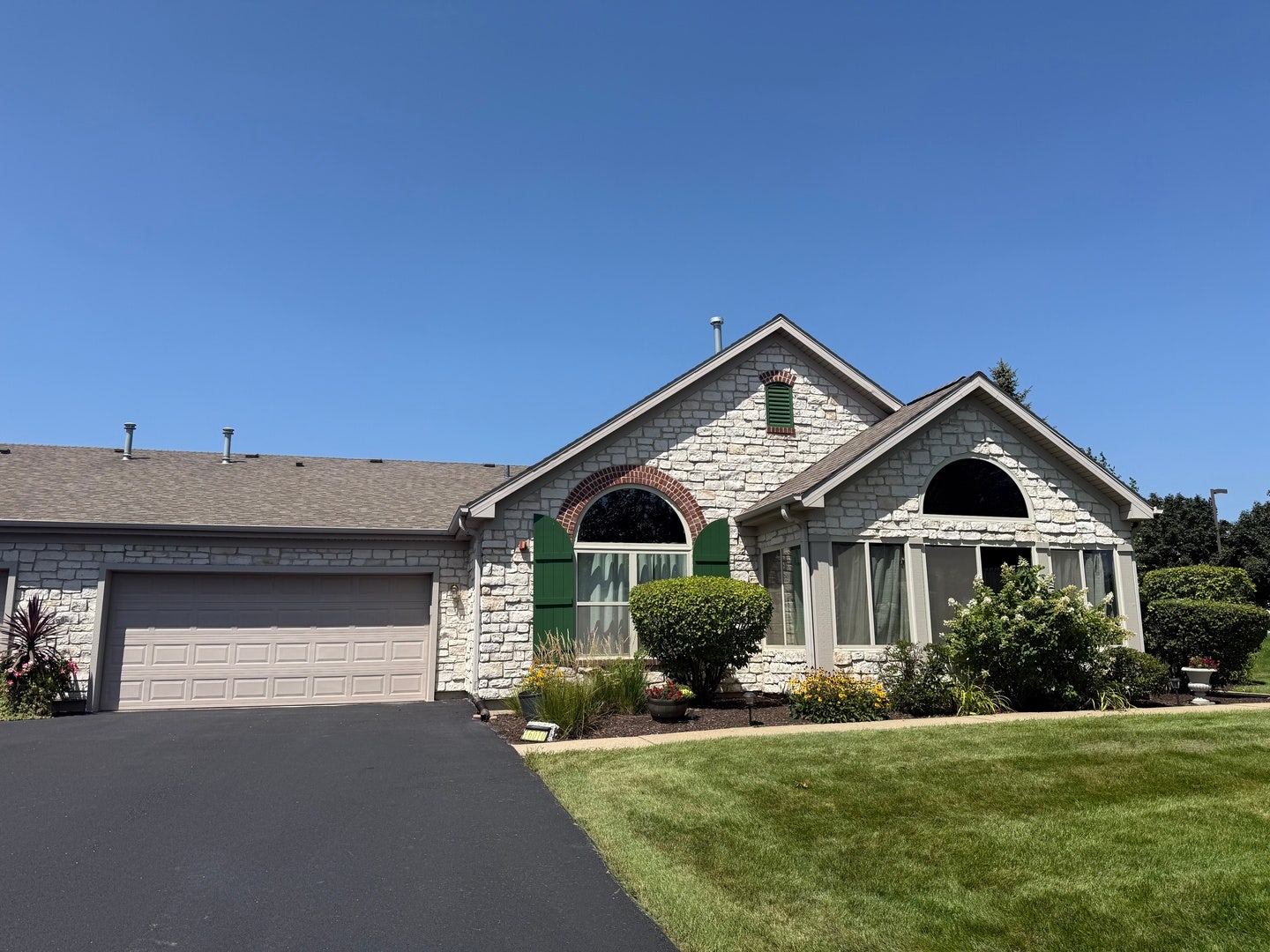 16010 S Messenger Circle, #-, Homer Glen, IL 60491
