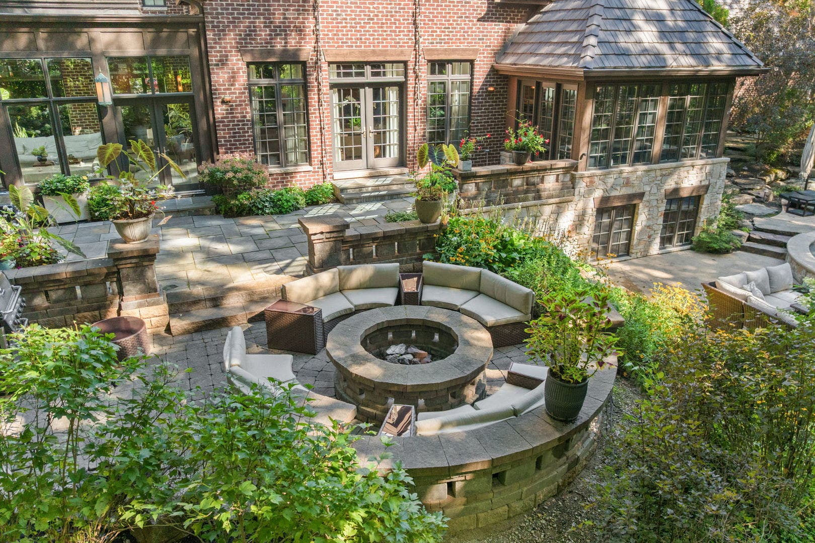 2901 Glenbriar Drive, St. Charles, IL 60174 2901 Glenbriar Drive, St. Charles, IL 60174