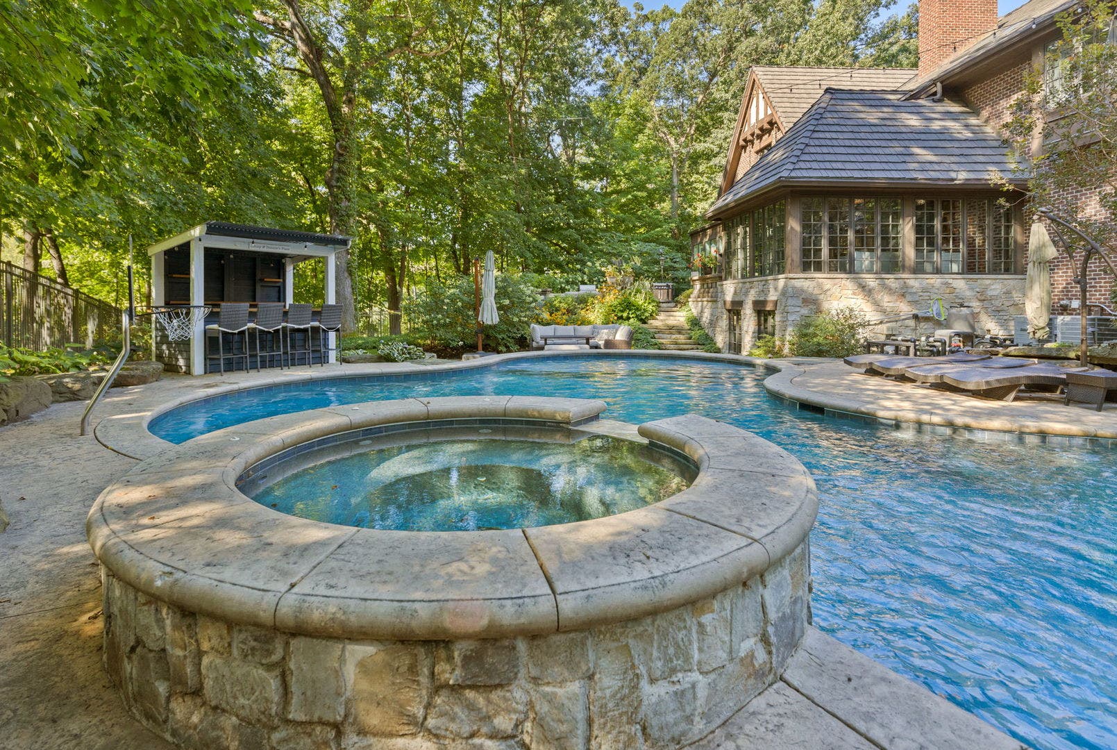 2901 Glenbriar Drive, St. Charles, IL 60174 2901 Glenbriar Drive, St. Charles, IL 60174