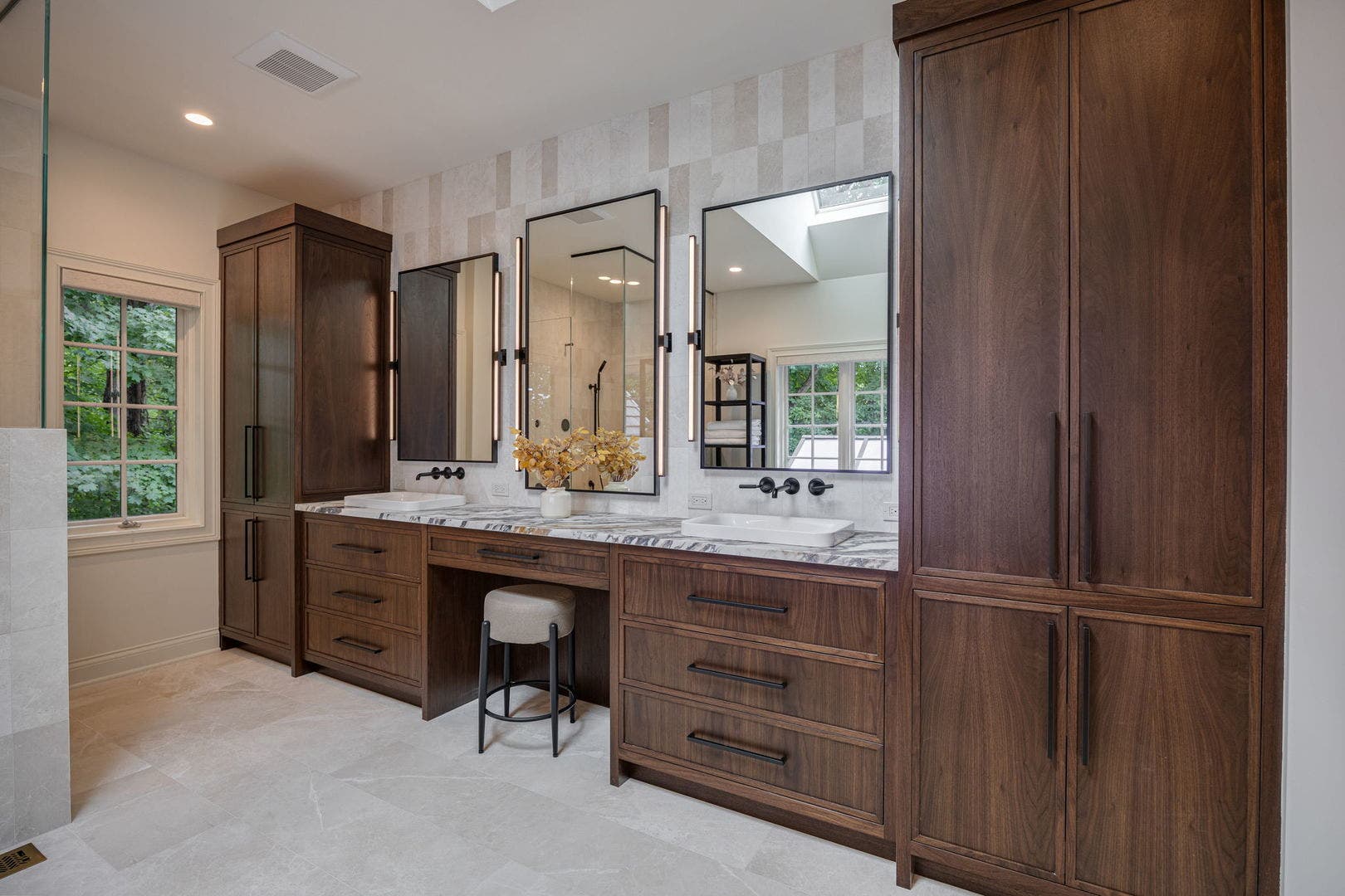 2901 Glenbriar Drive, St. Charles, IL 60174 2901 Glenbriar Drive, St. Charles, IL 60174