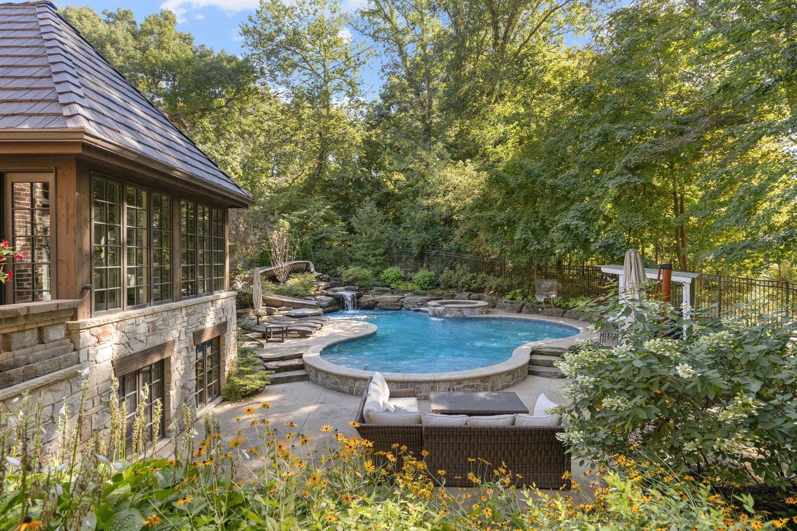 2901 Glenbriar Drive, St. Charles, IL 60174 2901 Glenbriar Drive, St. Charles, IL 60174