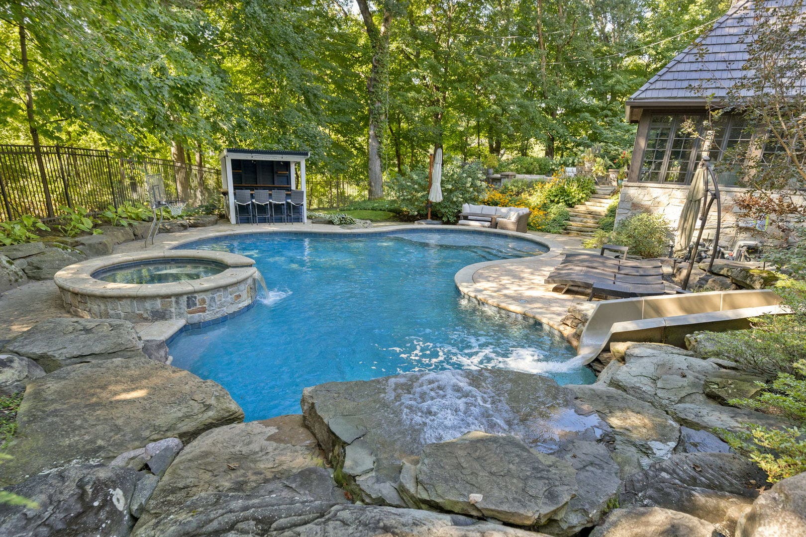 2901 Glenbriar Drive, St. Charles, IL 60174 2901 Glenbriar Drive, St. Charles, IL 60174
