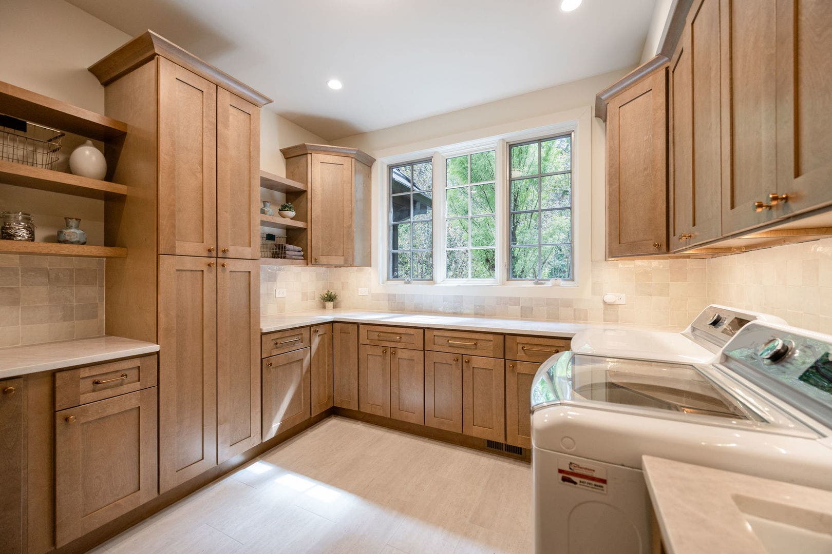 2901 Glenbriar Drive, St. Charles, IL 60174 2901 Glenbriar Drive, St. Charles, IL 60174