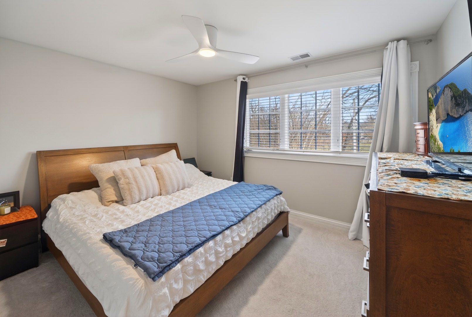 70 Forest Avenue, Naperville, IL 60540 70 Forest Avenue, Naperville, IL 60540