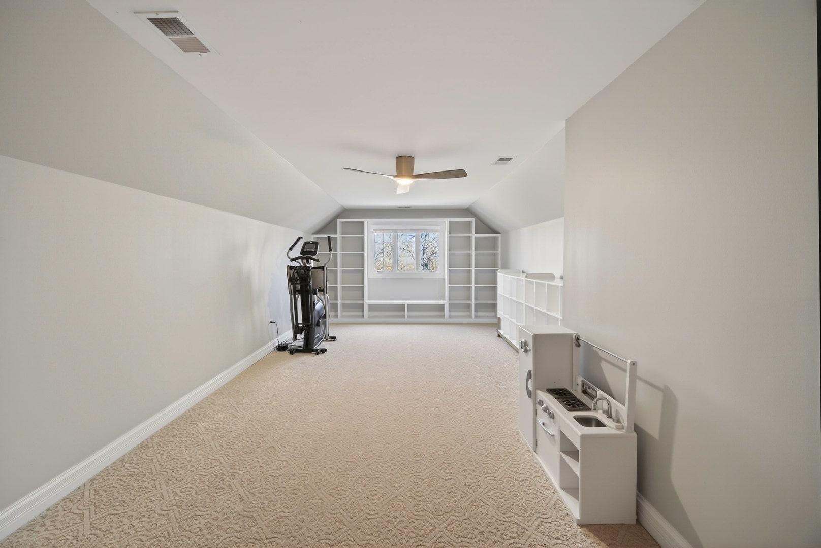 70 Forest Avenue, Naperville, IL 60540 70 Forest Avenue, Naperville, IL 60540