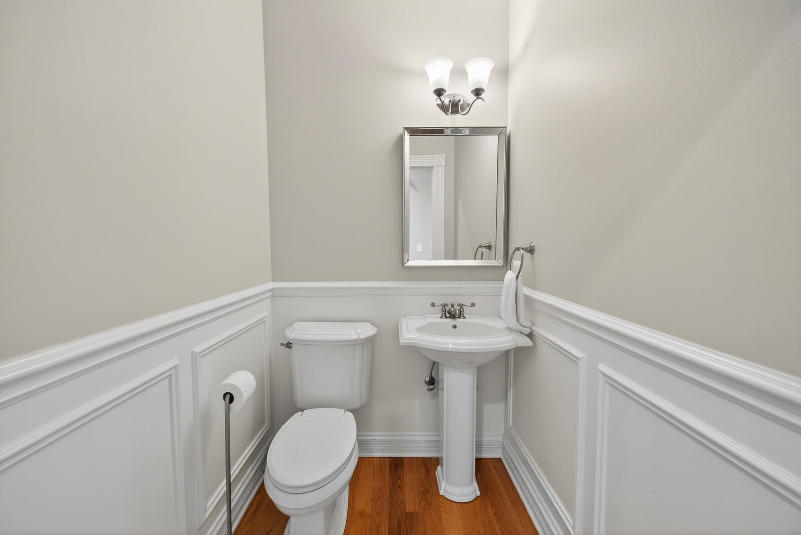 70 Forest Avenue, Naperville, IL 60540 70 Forest Avenue, Naperville, IL 60540