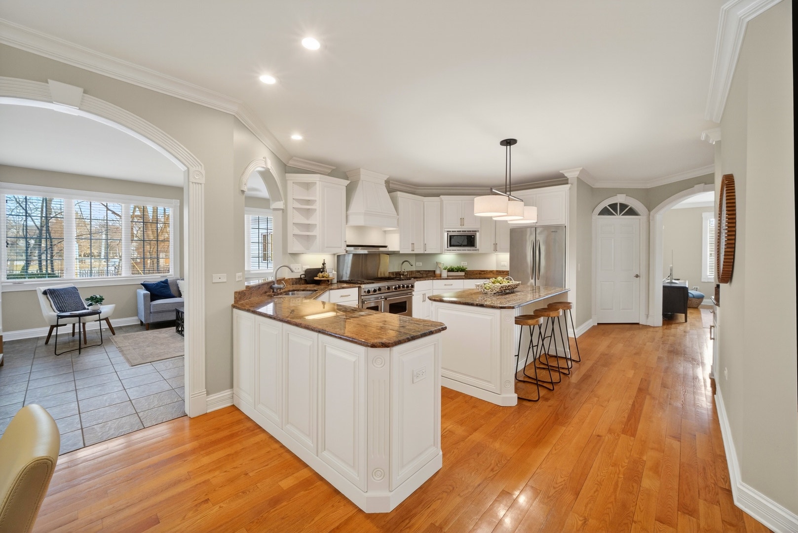 70 Forest Avenue, Naperville, IL 60540 70 Forest Avenue, Naperville, IL 60540