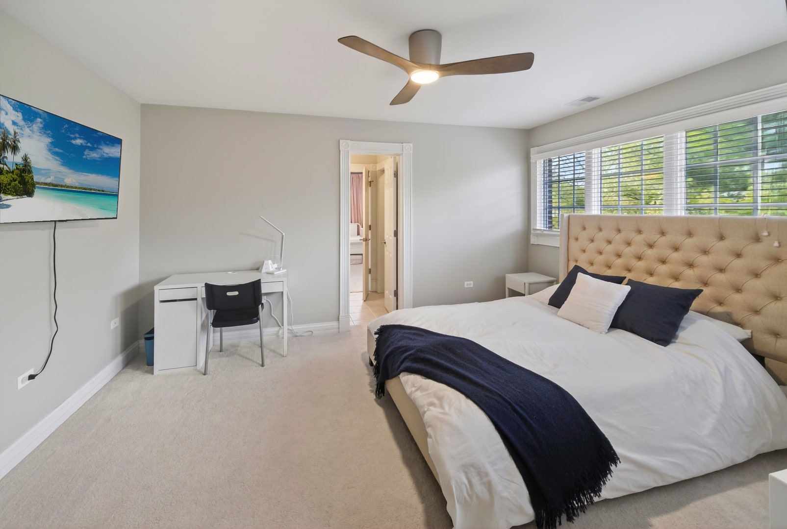 70 Forest Avenue, Naperville, IL 60540 70 Forest Avenue, Naperville, IL 60540