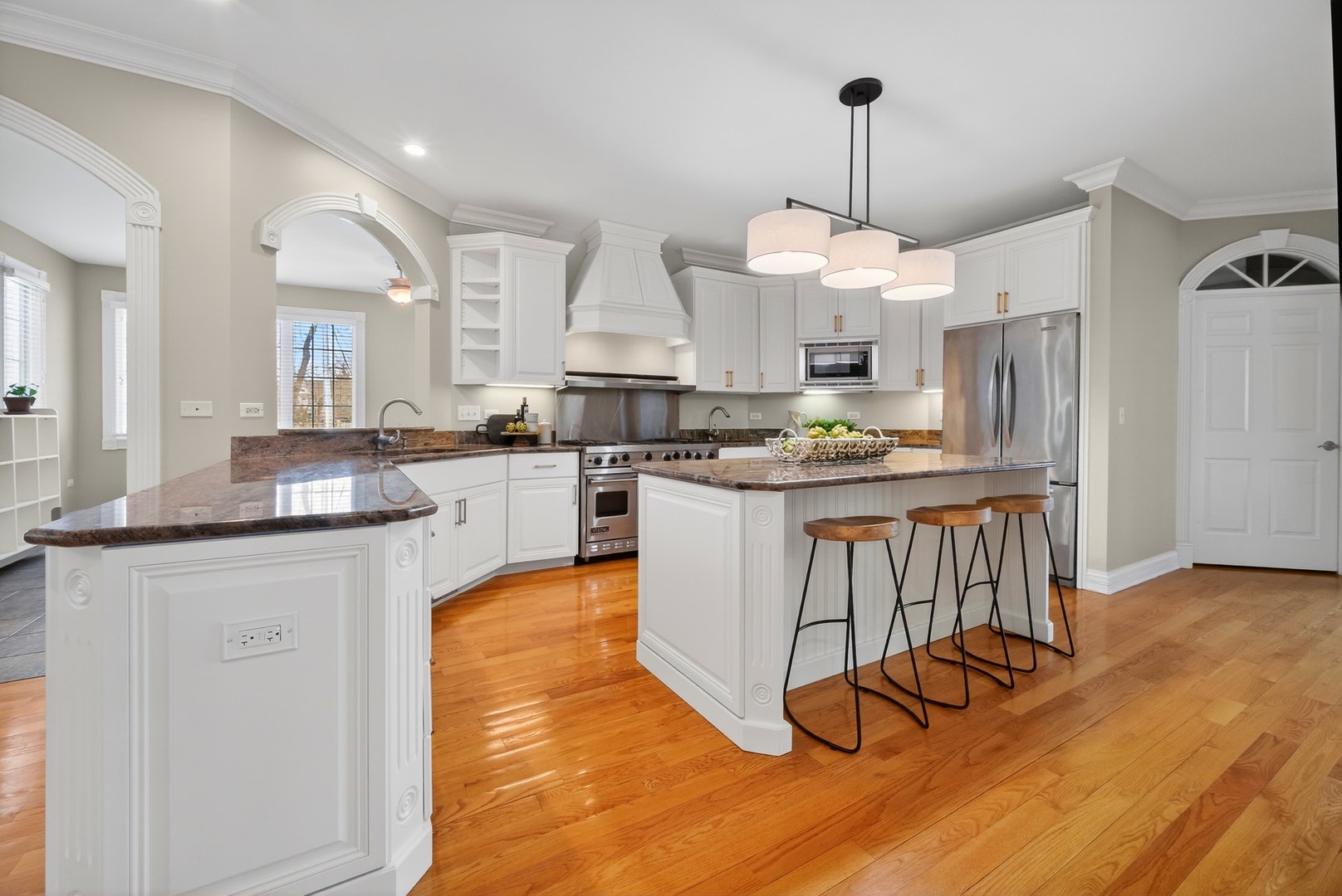 70 Forest Avenue, Naperville, IL 60540 70 Forest Avenue, Naperville, IL 60540