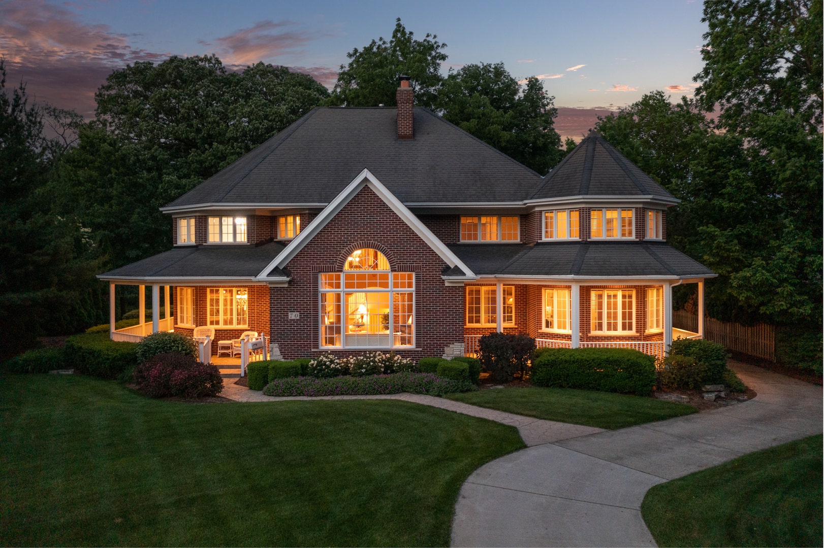 70 Forest Avenue, Naperville, IL 60540 70 Forest Avenue, Naperville, IL 60540