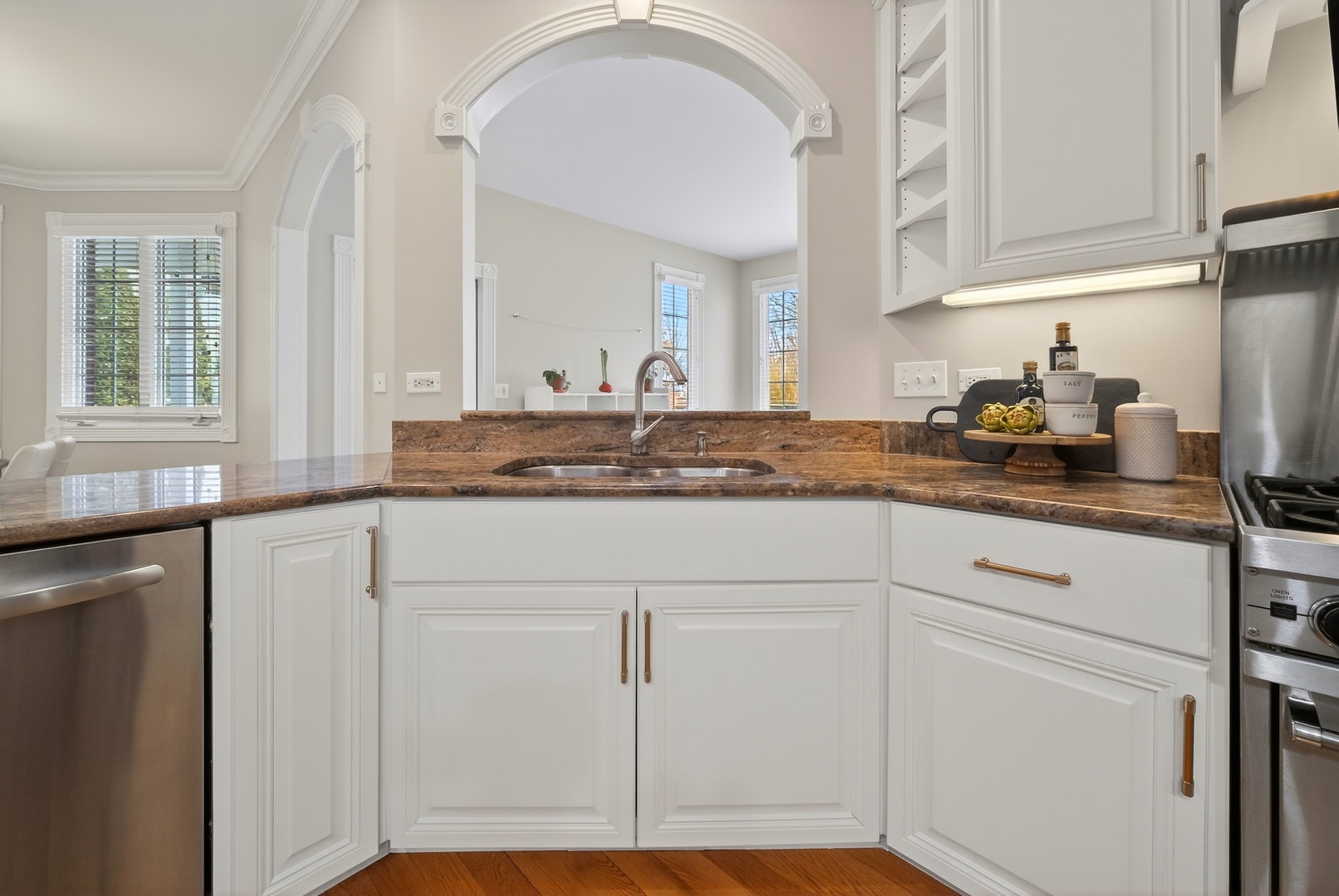 70 Forest Avenue, Naperville, IL 60540 70 Forest Avenue, Naperville, IL 60540