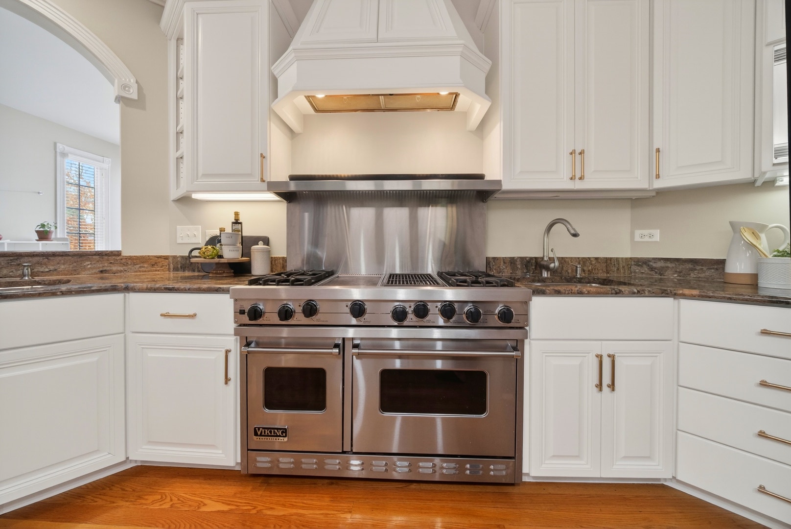 70 Forest Avenue, Naperville, IL 60540 70 Forest Avenue, Naperville, IL 60540
