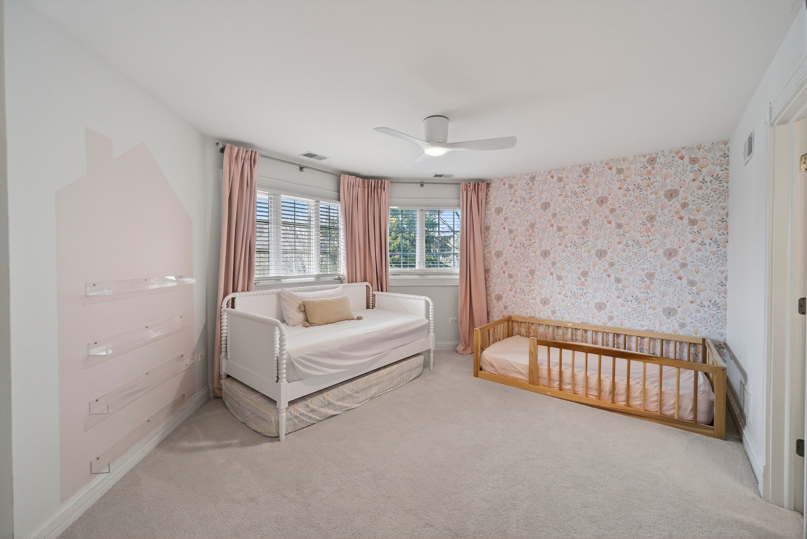 70 Forest Avenue, Naperville, IL 60540 70 Forest Avenue, Naperville, IL 60540