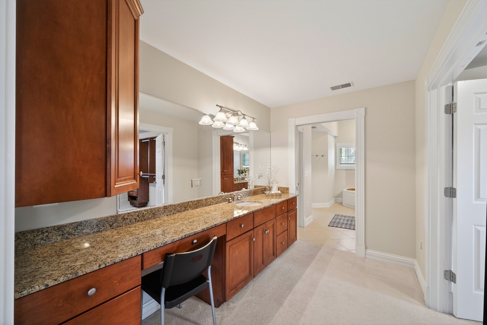 70 Forest Avenue, Naperville, IL 60540 70 Forest Avenue, Naperville, IL 60540