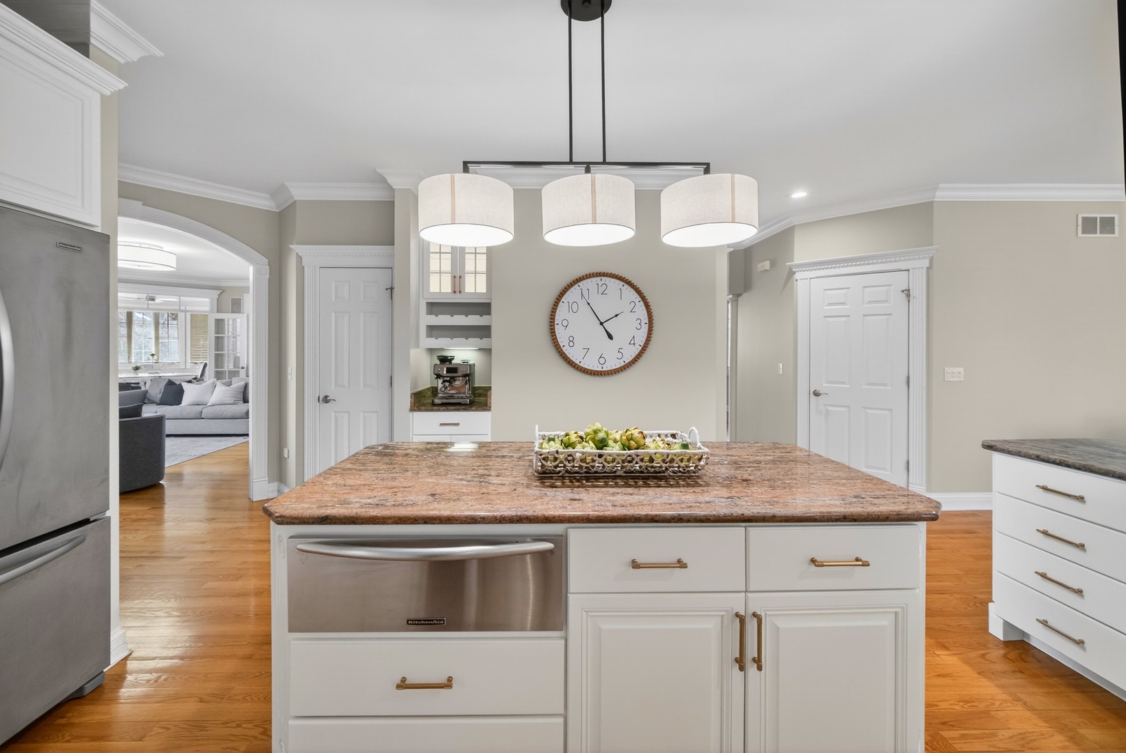 70 Forest Avenue, Naperville, IL 60540 70 Forest Avenue, Naperville, IL 60540
