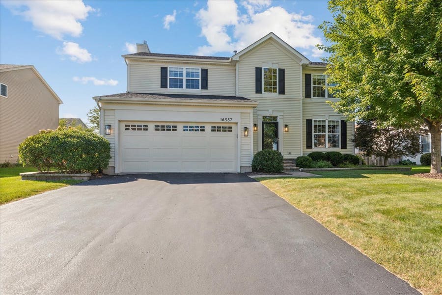 Property photo for 16557 Watters Drive, Lockport, IL