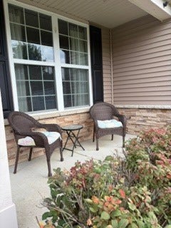 711 Jorstad Drive, North Aurora, IL 60542 Welcoming Front Porch!