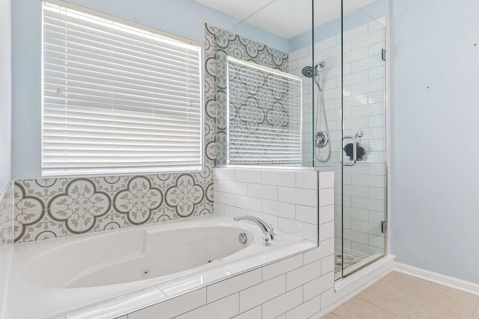 711 Jorstad Drive, North Aurora, IL 60542 Recently upgraded tile in Master Bath!