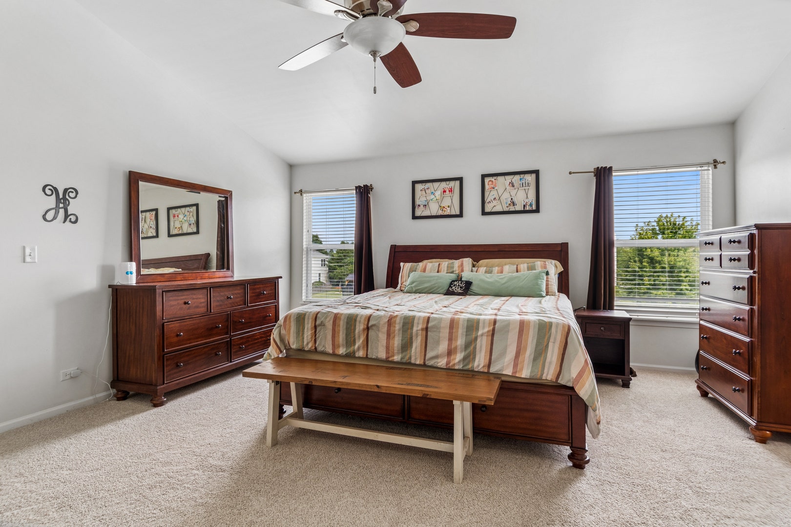 711 Jorstad Drive, North Aurora, IL 60542 Super Spacious!