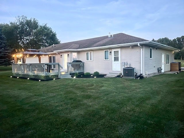 13N568 Gunpowder Lane, Elgin, IL 60123