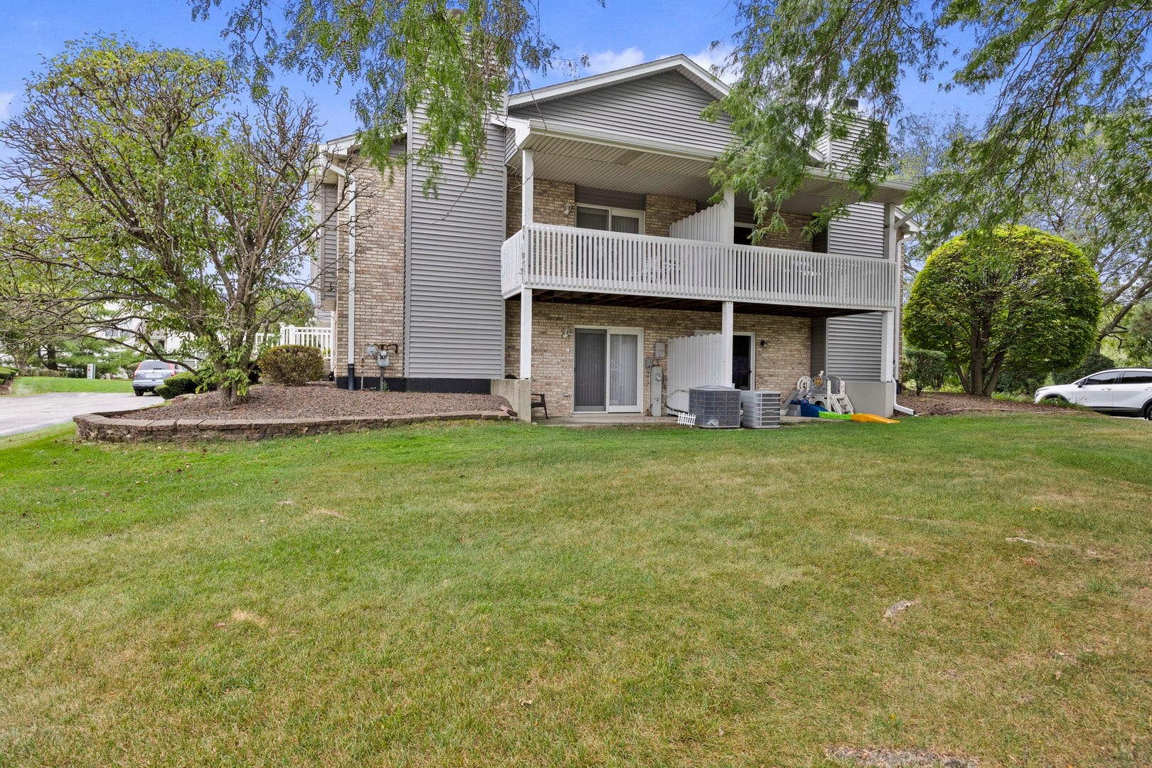 11147 Saratoga Drive, Orland Park, IL 60467 11147 Saratoga Drive, Orland Park, IL 60467