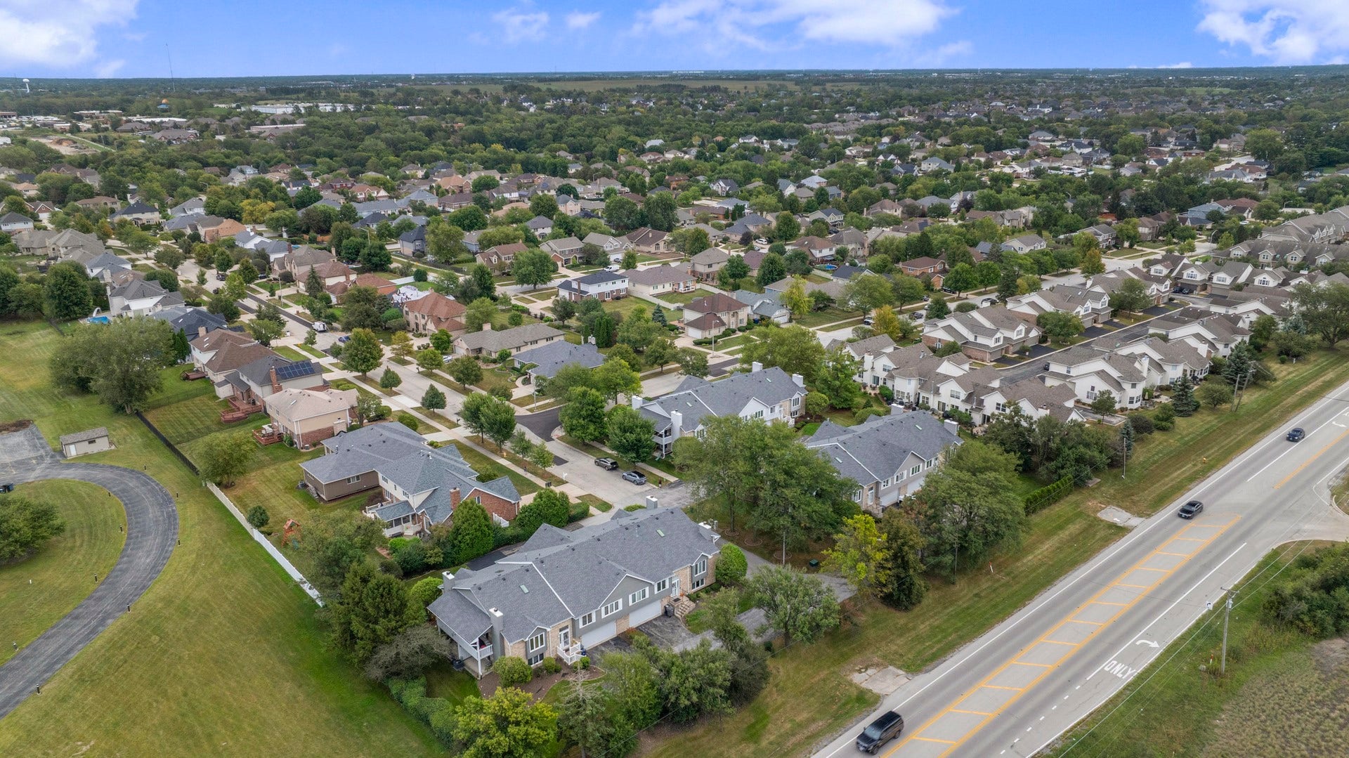 11147 Saratoga Drive, Orland Park, IL 60467 11147 Saratoga Drive, Orland Park, IL 60467