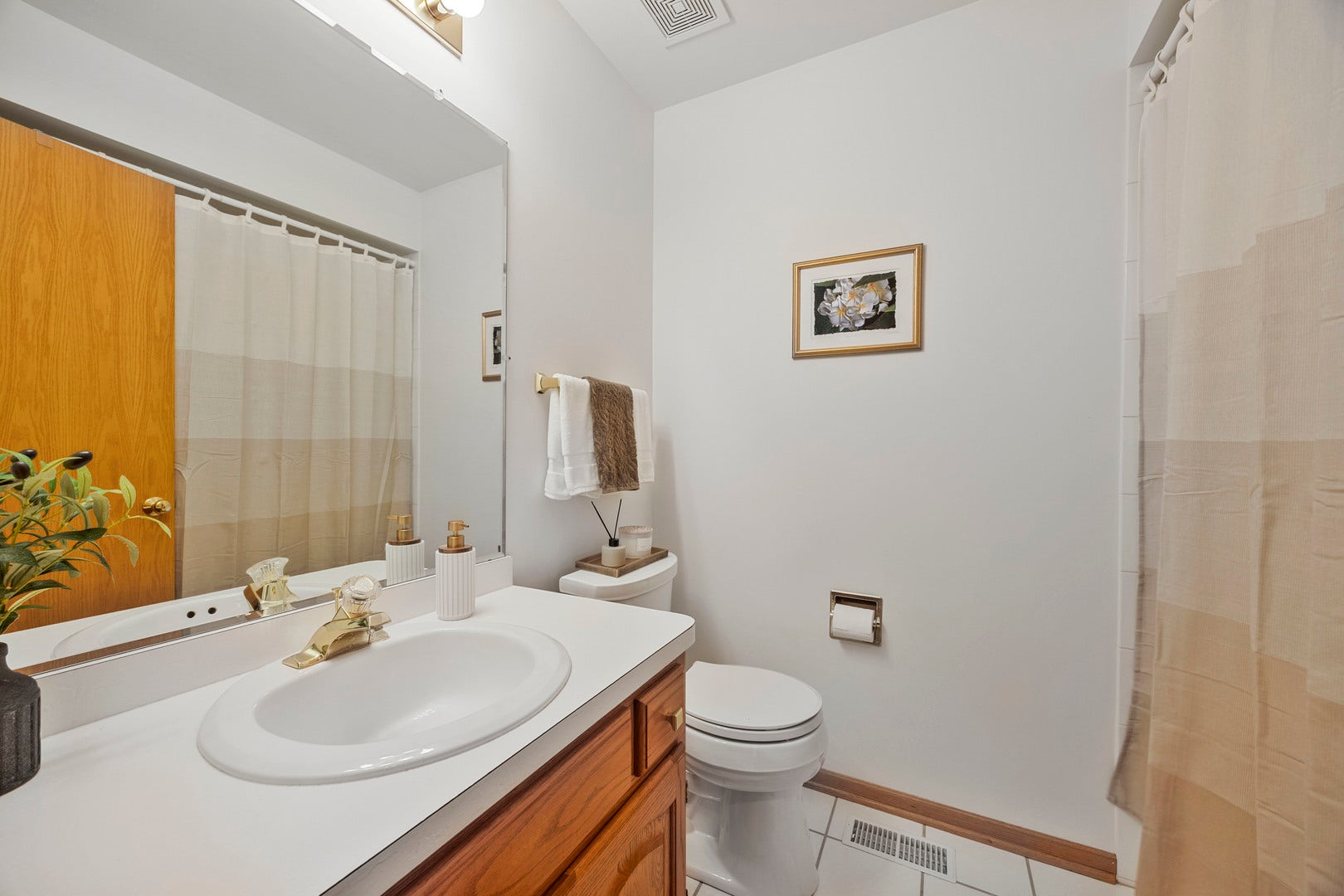 11147 Saratoga Drive, Orland Park, IL 60467 11147 Saratoga Drive, Orland Park, IL 60467