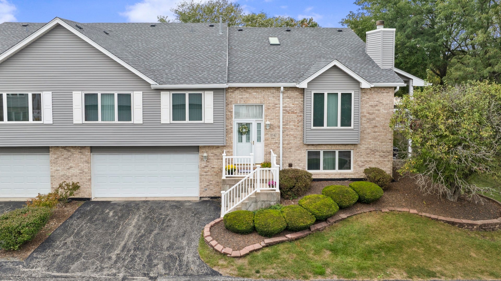 11147 Saratoga Drive, Orland Park, IL 60467 11147 Saratoga Drive, Orland Park, IL 60467
