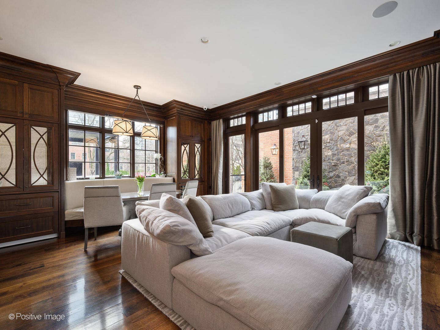 3024 N Lake Shore Drive, Chicago, IL 60657 3024 N Lake Shore Drive, Chicago, IL 60657