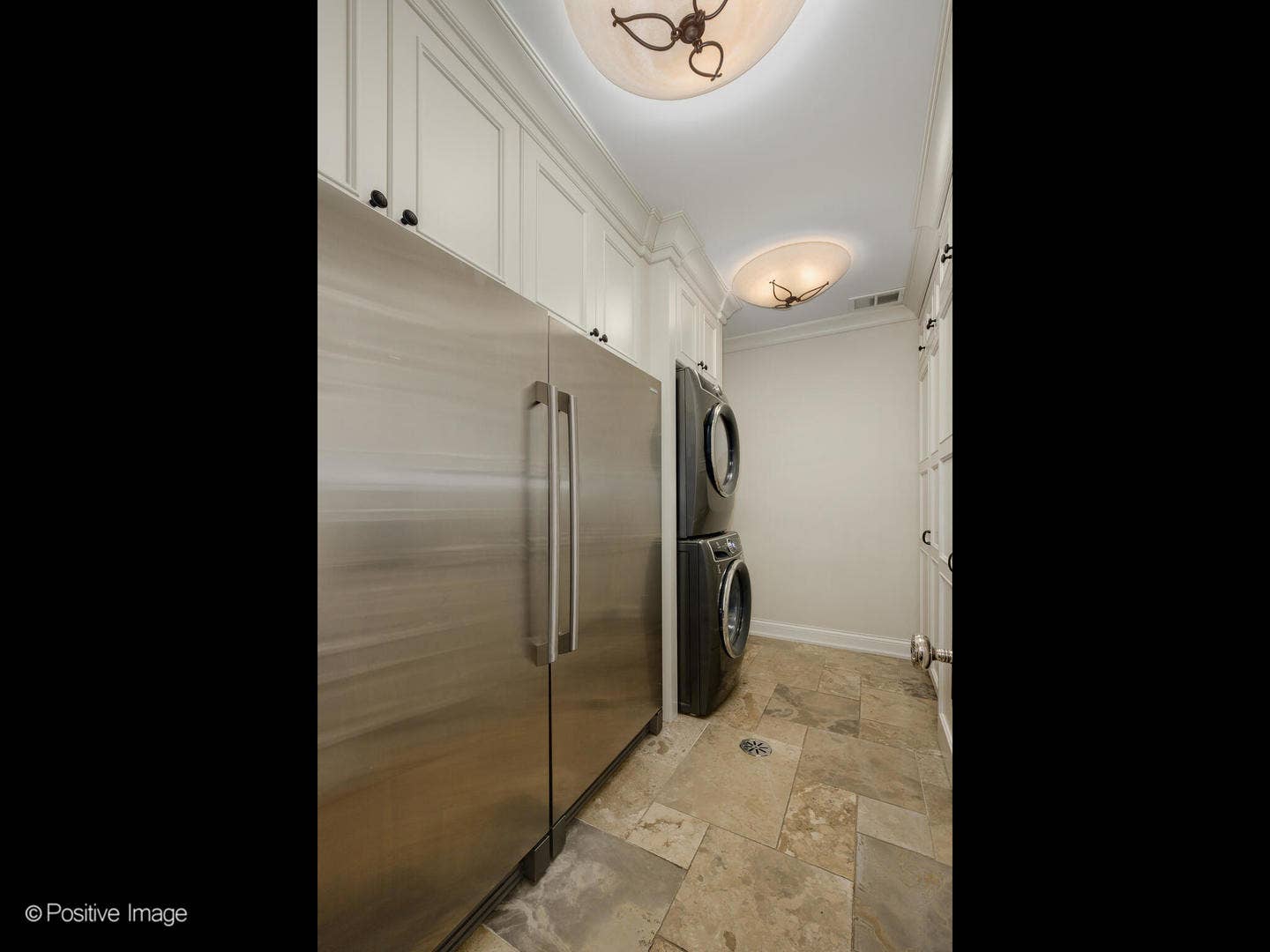 3024 N Lake Shore Drive, Chicago, IL 60657 3024 N Lake Shore Drive, Chicago, IL 60657