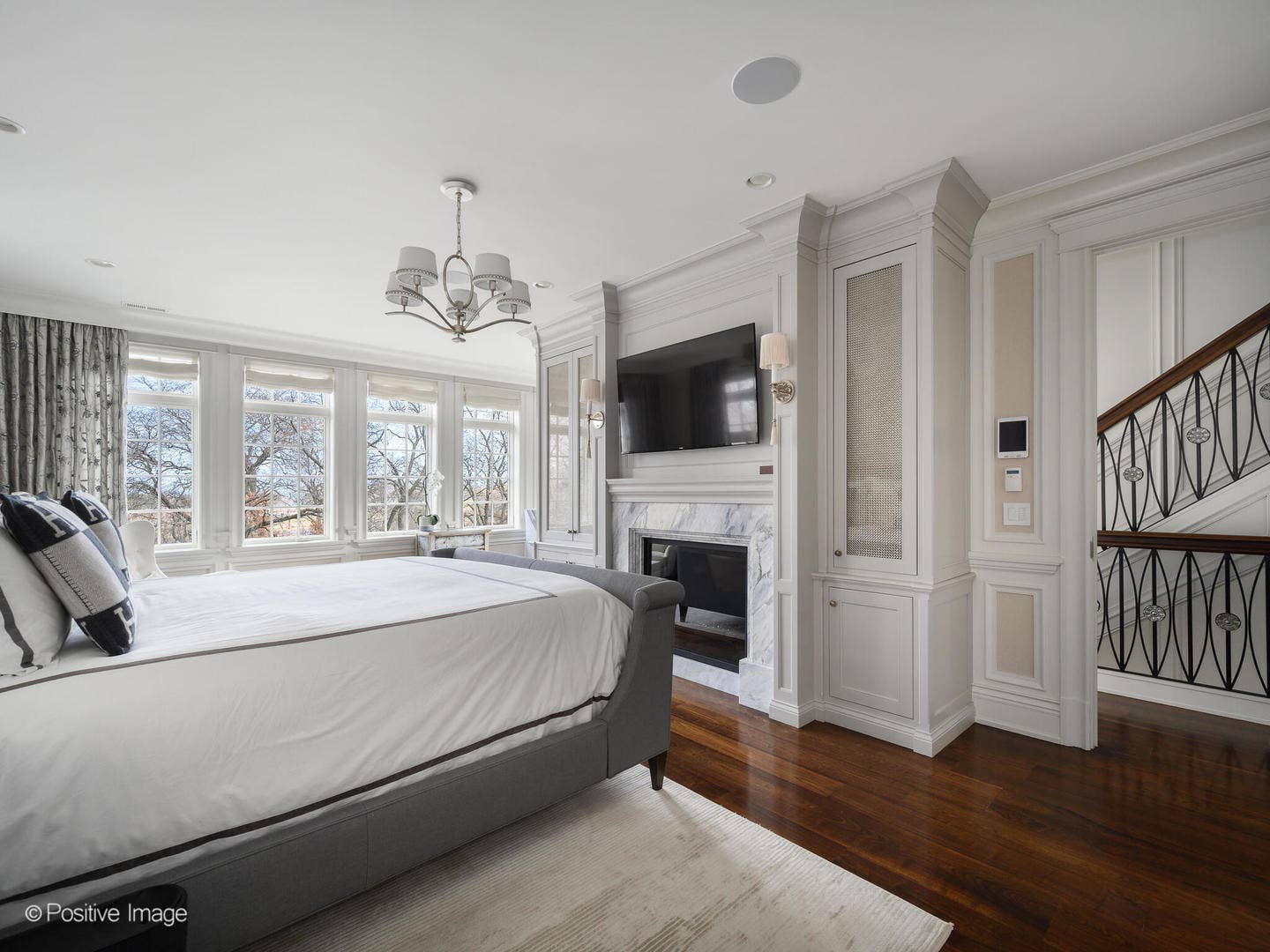 3024 N Lake Shore Drive, Chicago, IL 60657 3024 N Lake Shore Drive, Chicago, IL 60657