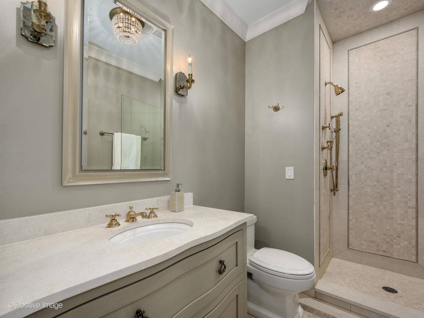 3024 N Lake Shore Drive, Chicago, IL 60657 3024 N Lake Shore Drive, Chicago, IL 60657