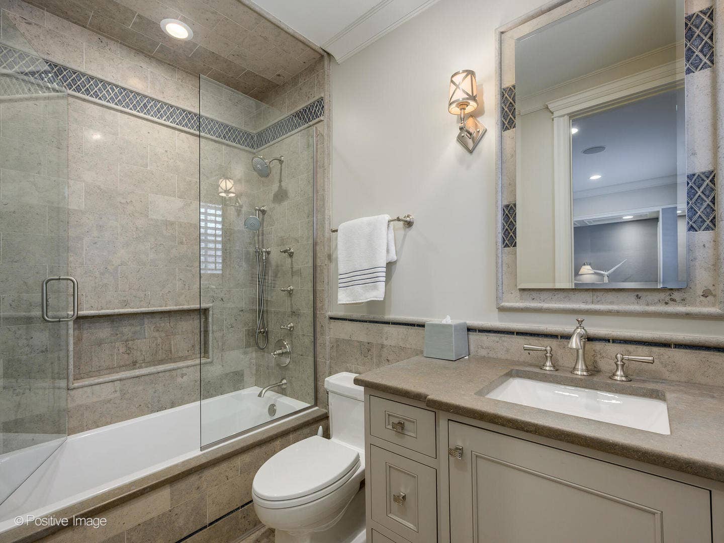 3024 N Lake Shore Drive, Chicago, IL 60657 3024 N Lake Shore Drive, Chicago, IL 60657