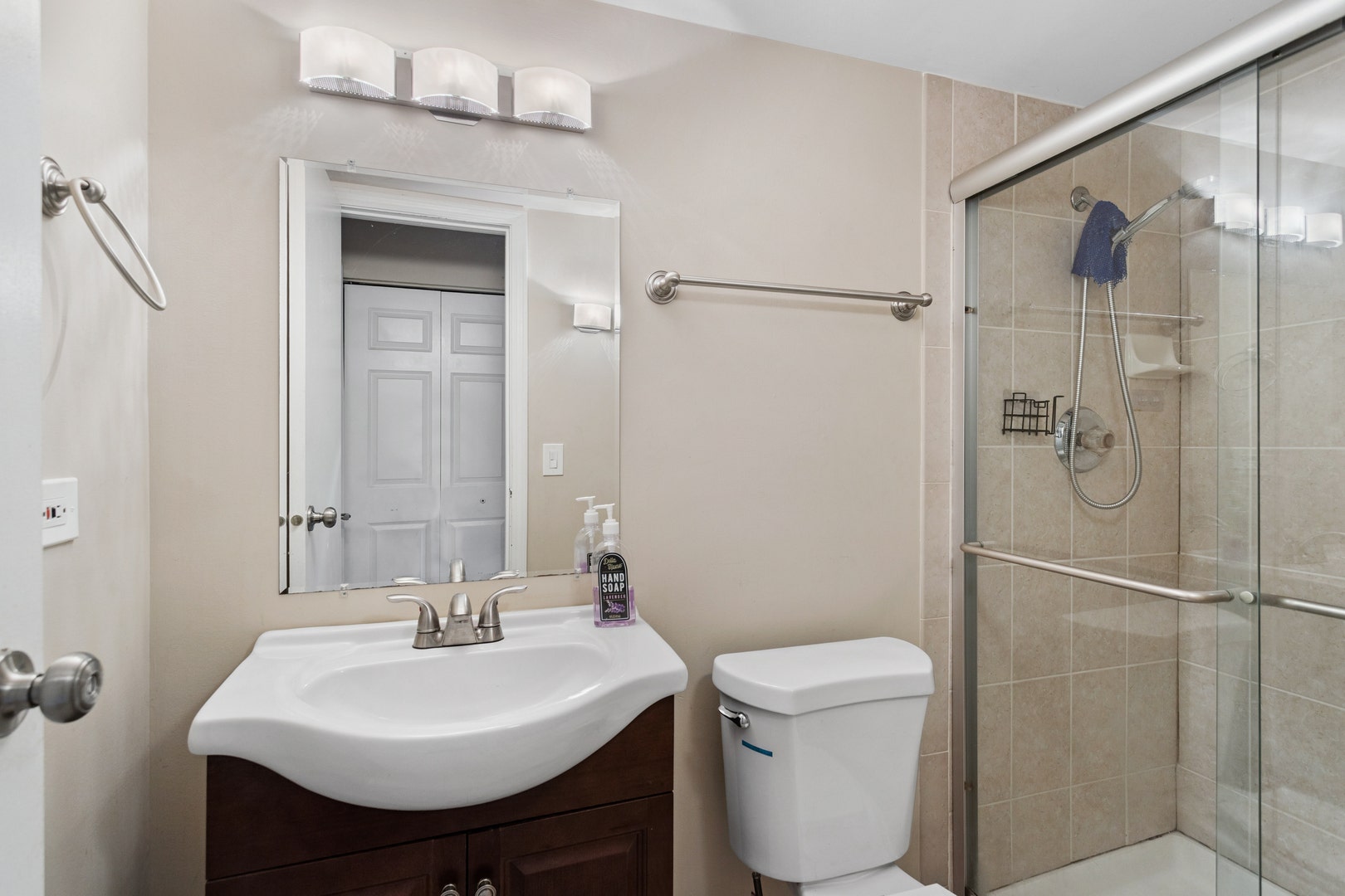 285 Navajo Drive, Bolingbrook, IL 60440 285 Navajo Drive, Bolingbrook, IL 60440