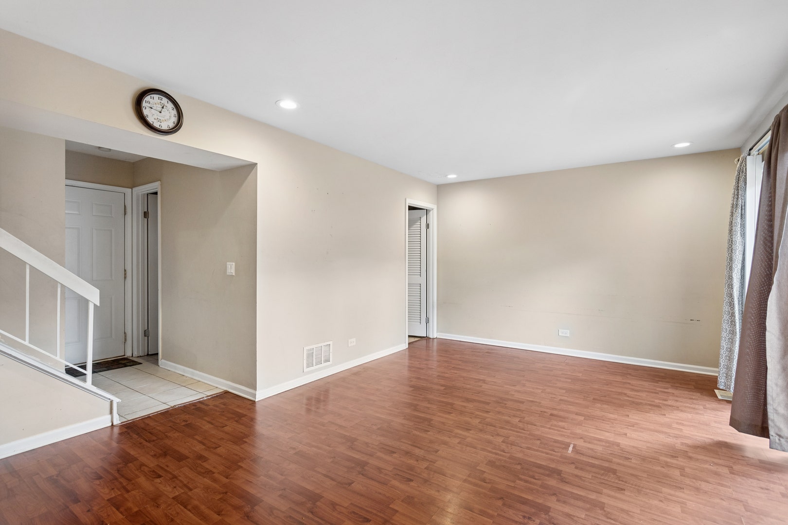 285 Navajo Drive, Bolingbrook, IL 60440 285 Navajo Drive, Bolingbrook, IL 60440